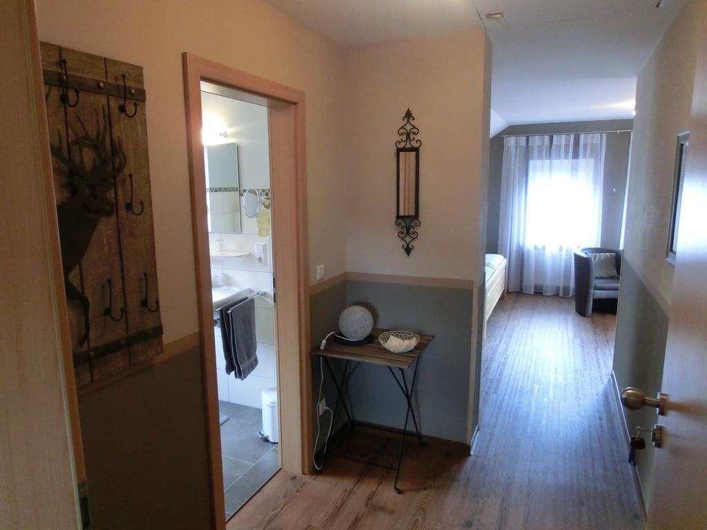 Ferienweingut Hirschen Schulstrasse Bed and Breakfast Burg  Rum bild