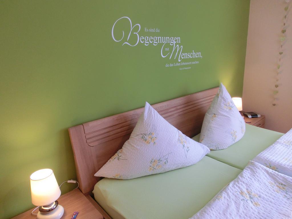 Ferienweingut Hirschen Schulstrasse Bed and Breakfast Burg  Rum bild