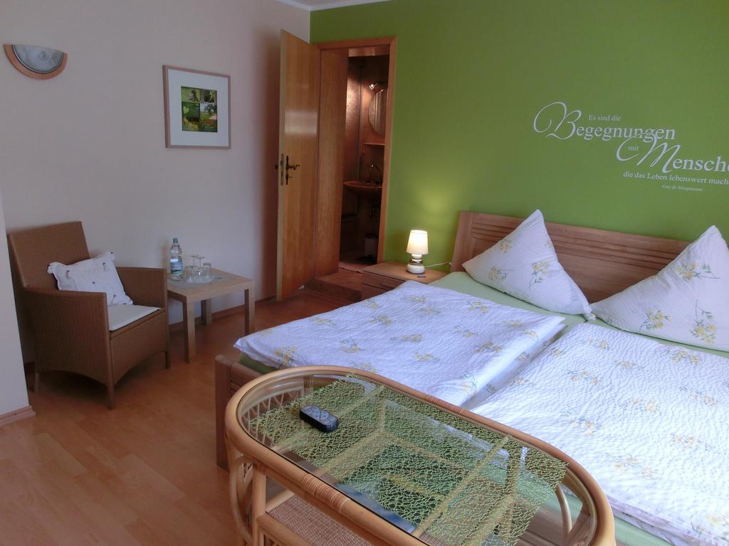 Ferienweingut Hirschen Schulstrasse Bed and Breakfast Burg  Rum bild