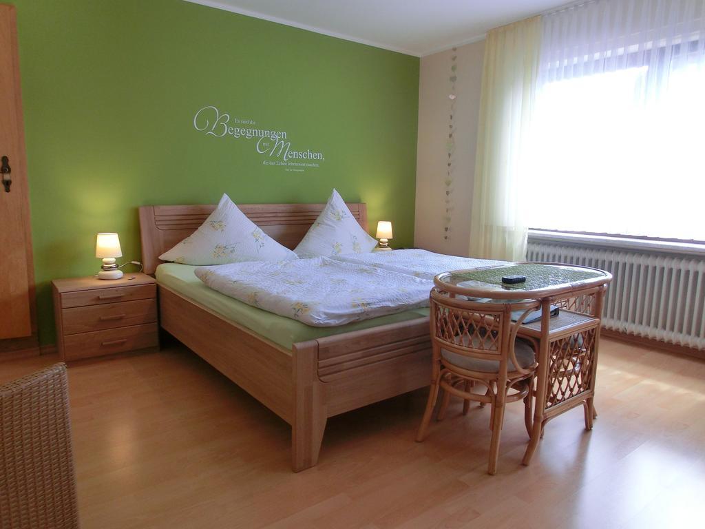 Ferienweingut Hirschen Schulstrasse Bed and Breakfast Burg  Rum bild
