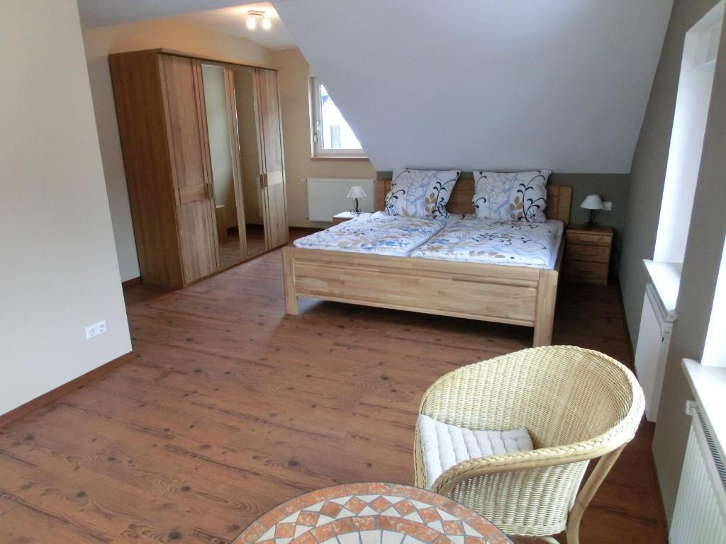 Ferienweingut Hirschen Schulstrasse Bed and Breakfast Burg  Rum bild