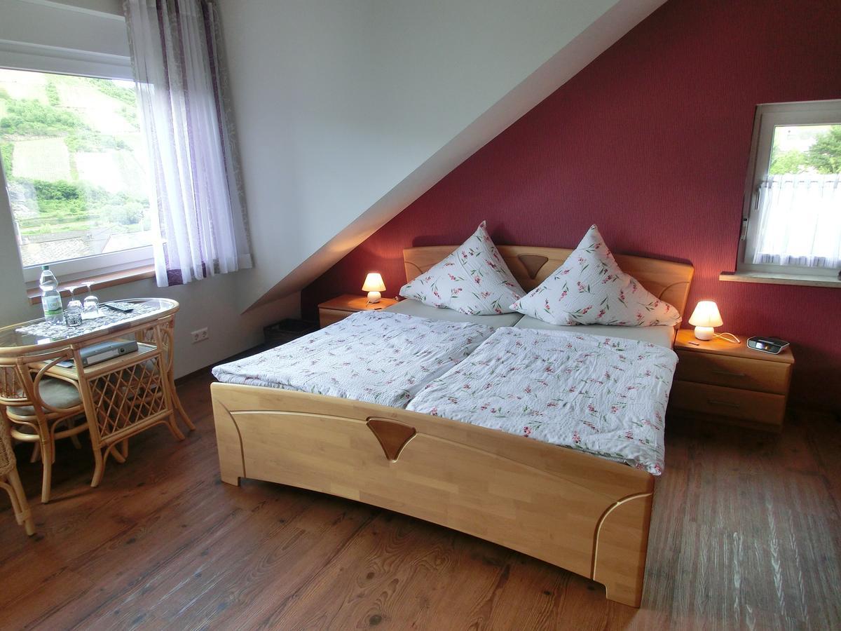 Ferienweingut Hirschen Schulstrasse Bed and Breakfast Burg  Exteriör bild