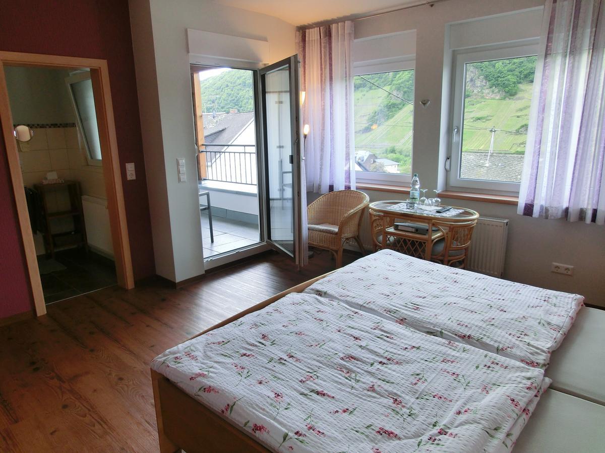 Ferienweingut Hirschen Schulstrasse Bed and Breakfast Burg  Exteriör bild